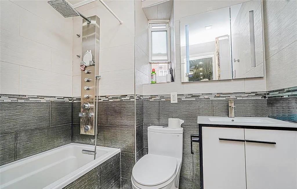 400 E 17th St - Photo 7 of 7