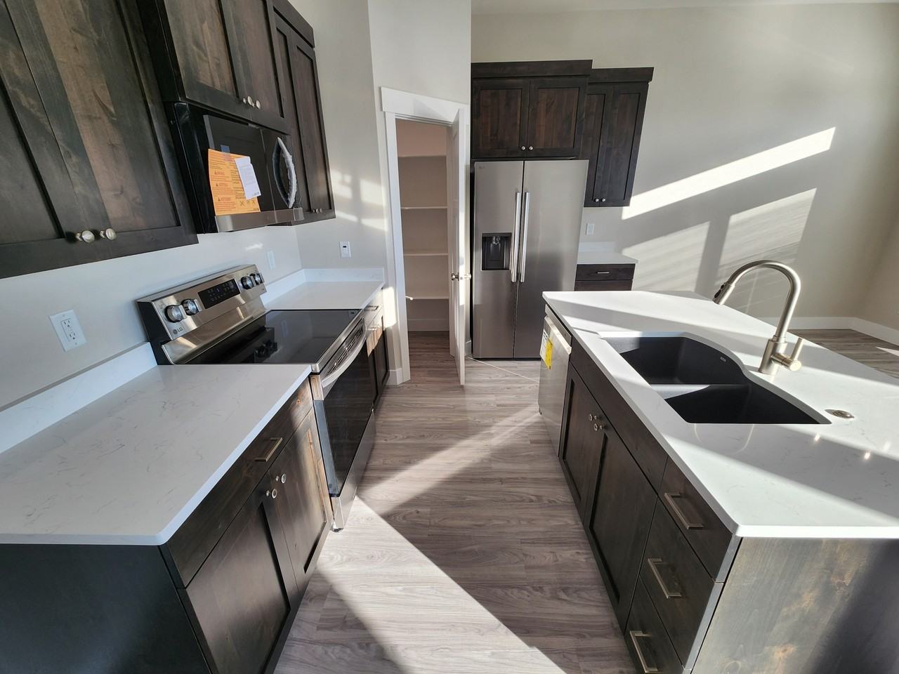 3092 Peacock Ln - Photo 5 of 16