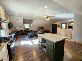 featured image of 1010 Pine Ln