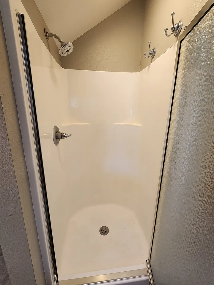 1010 Pine Ln - Photo 4 of 21