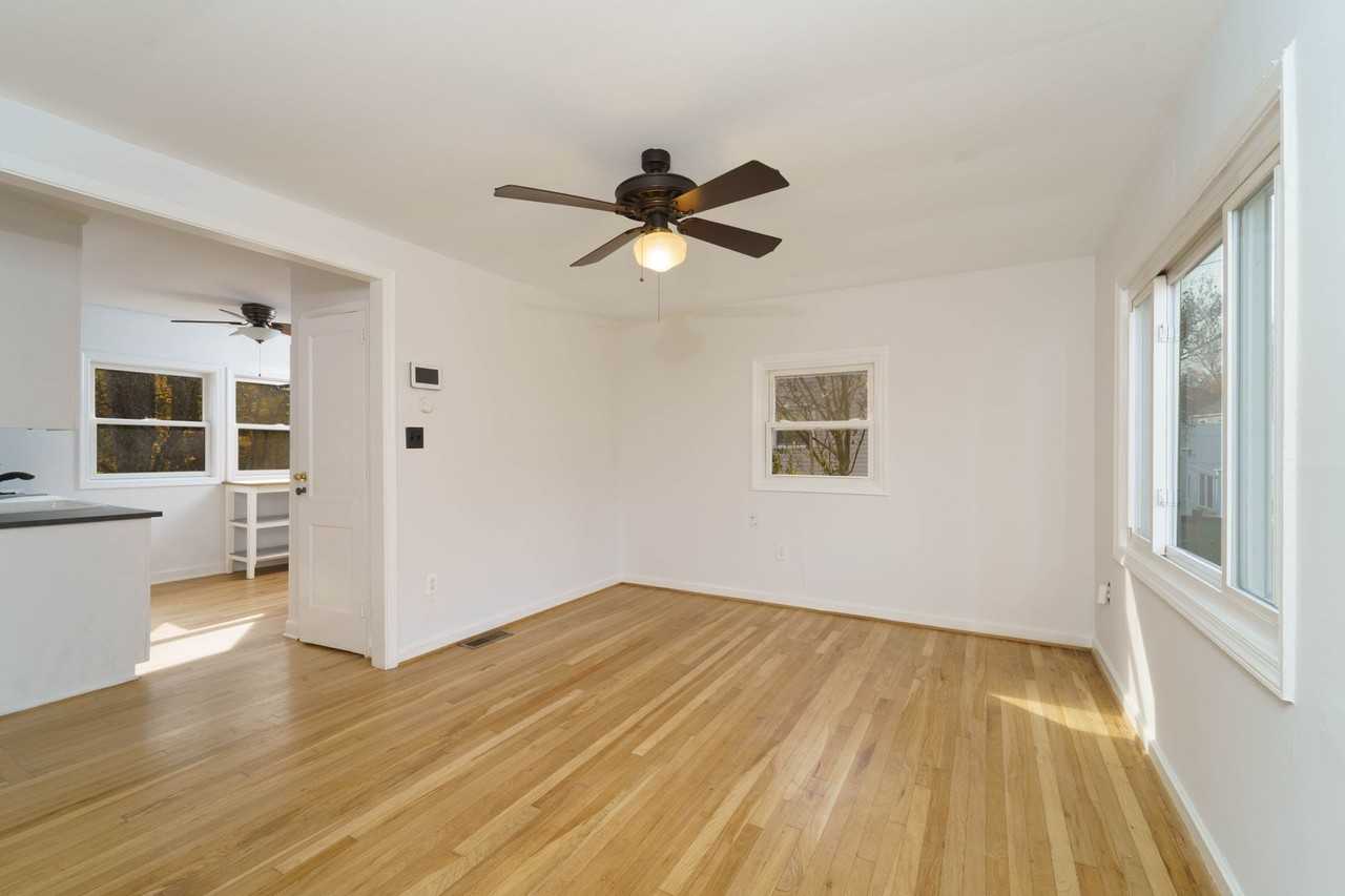 4400 Garrett Park Rd - Photo 3 of 20