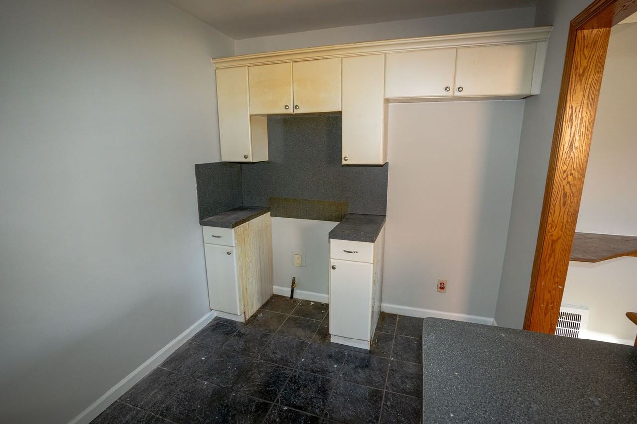 15086 Heyden St - Photo 7 of 28