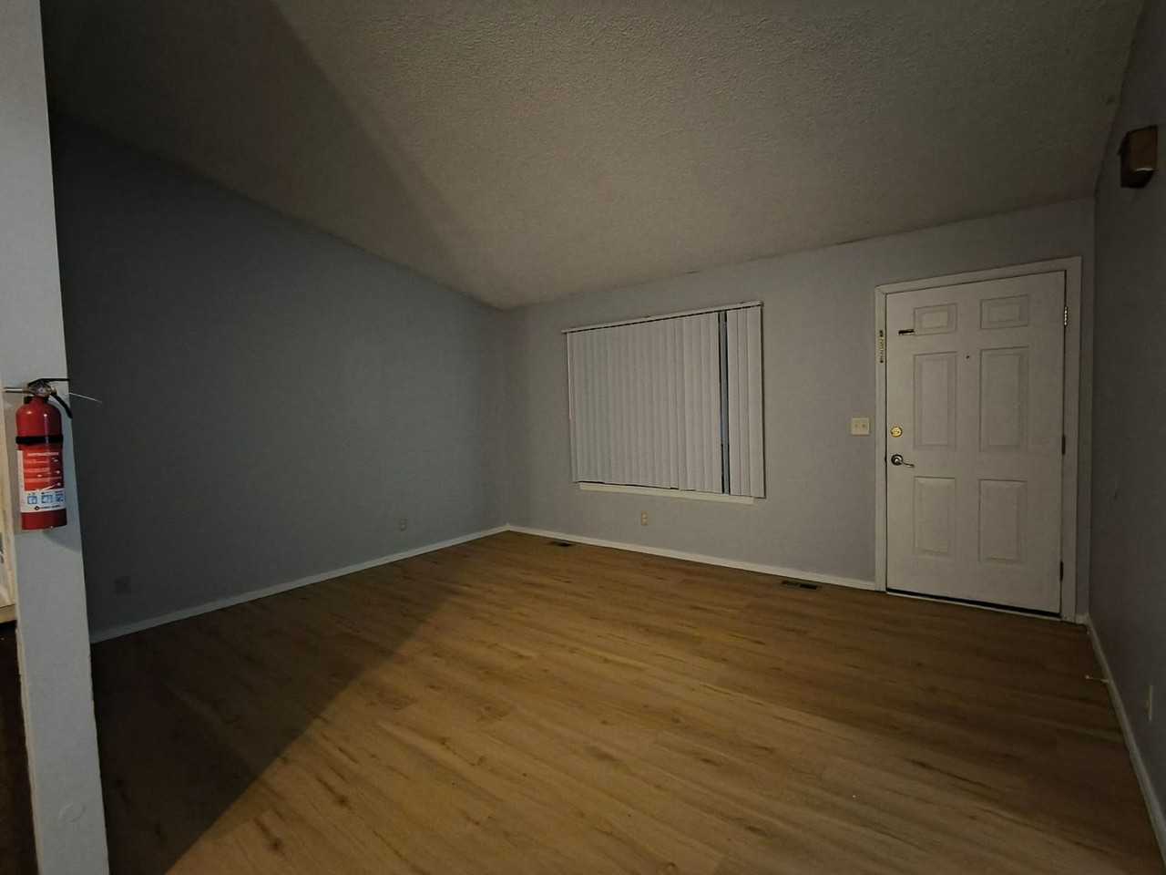 1224 E Selma St - Photo 7 of 19