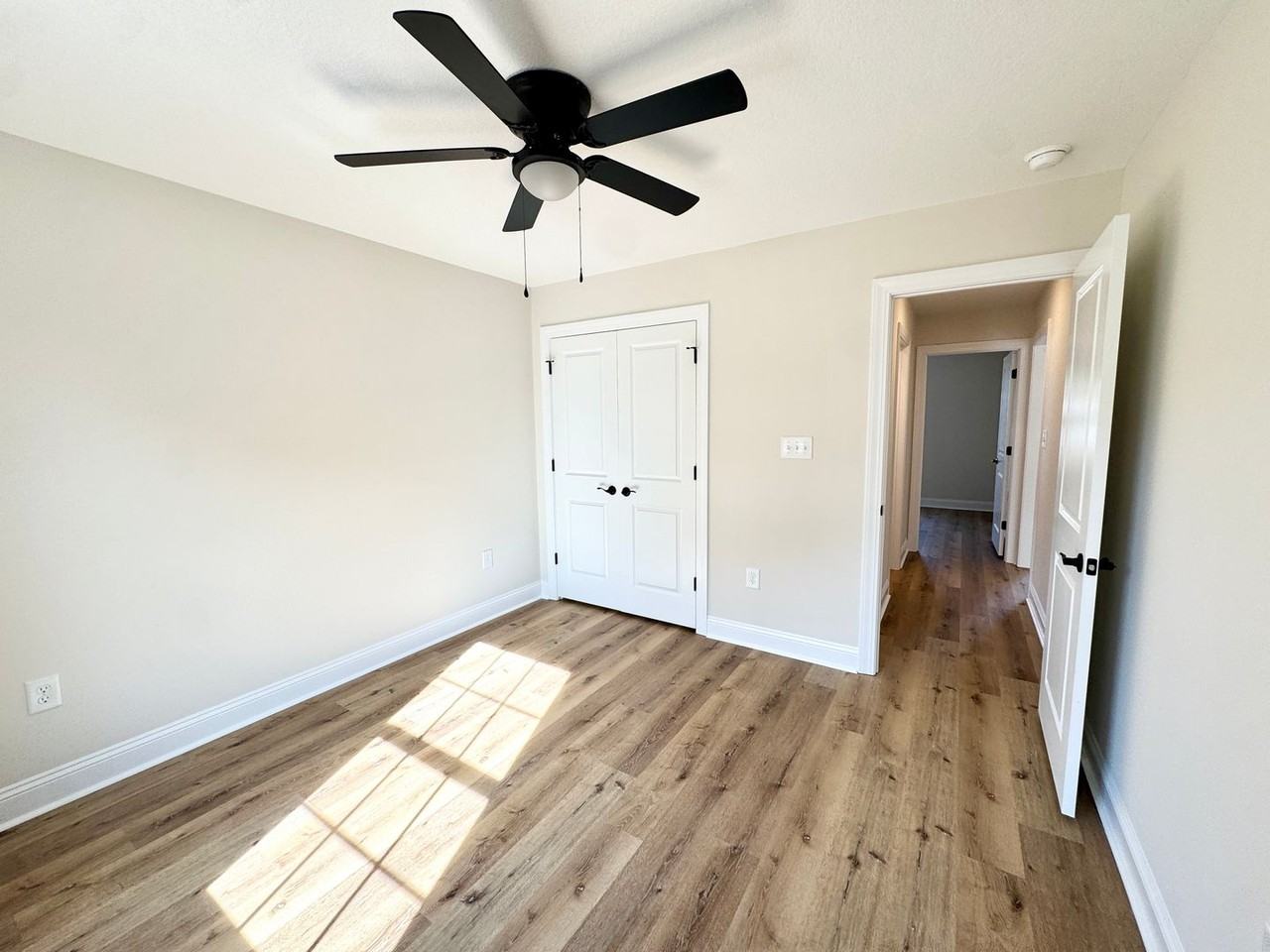 105 Charlton Ct - Photo 6 of 18