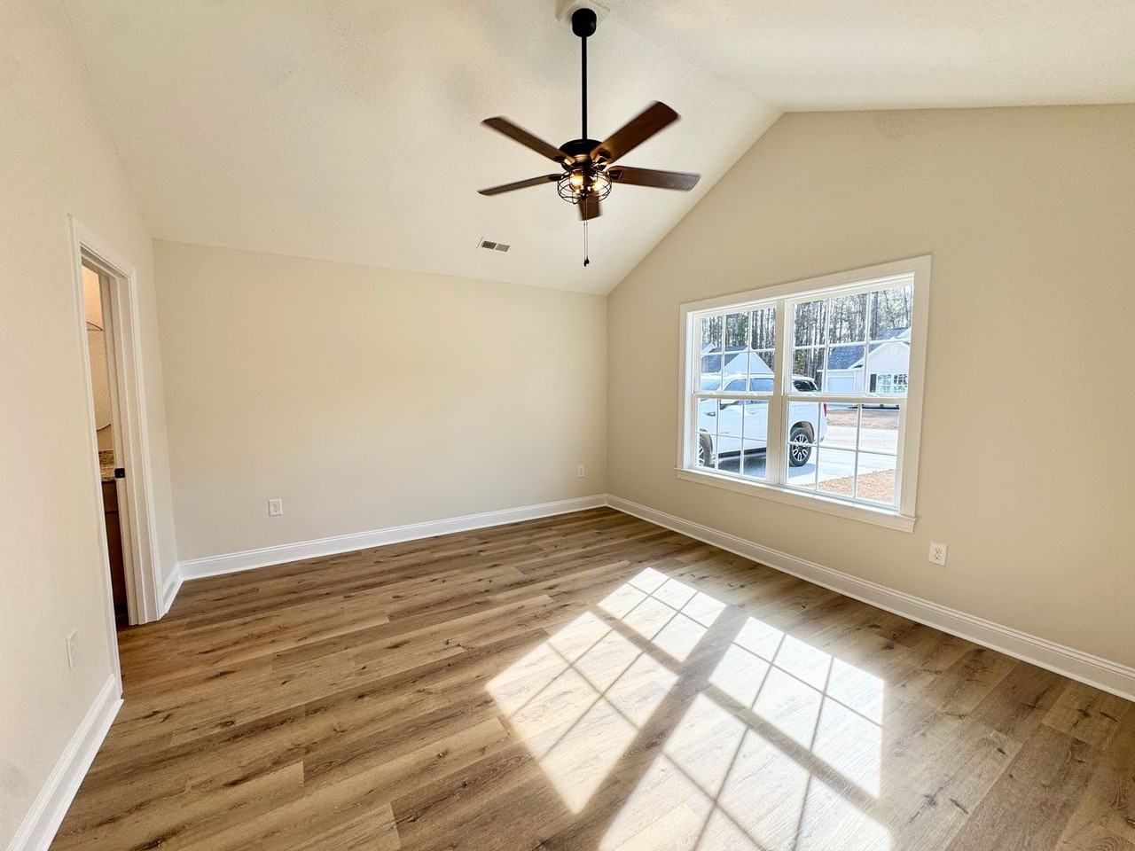 105 Charlton Ct - Photo 7 of 18