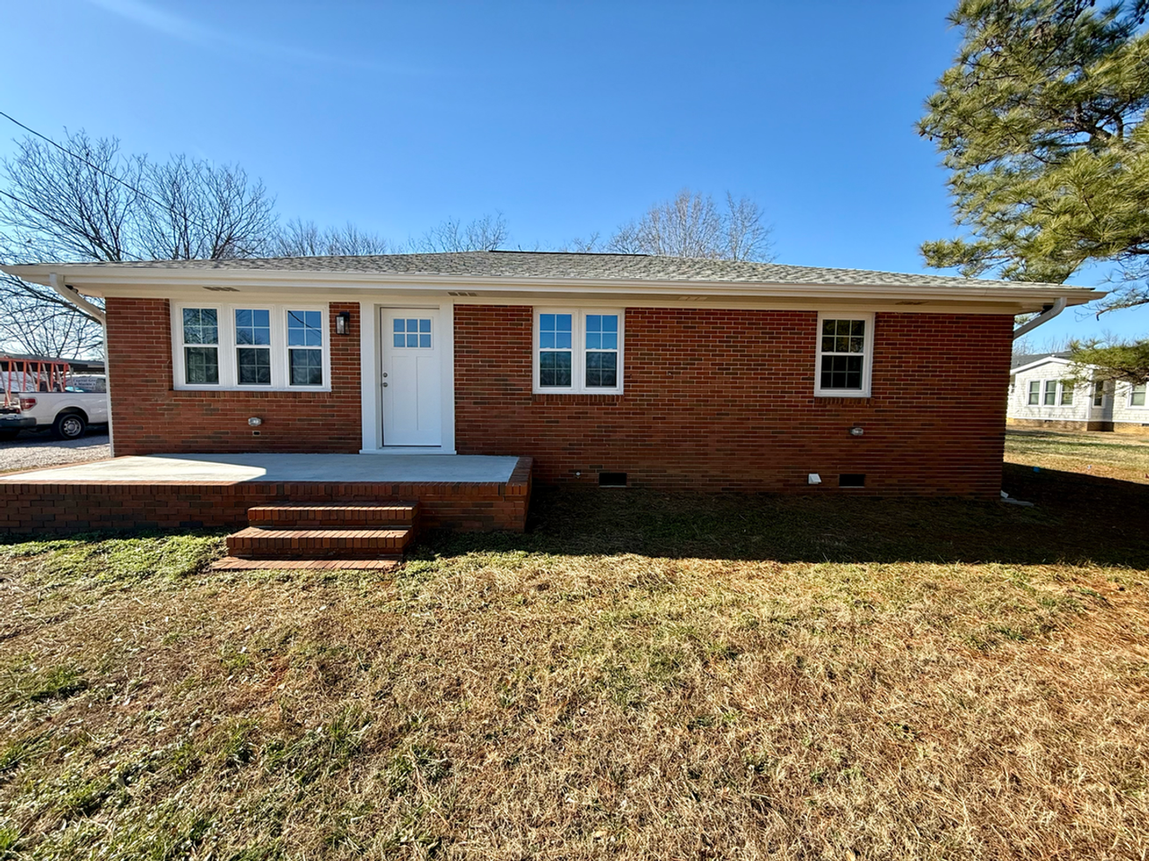 720 S Wakefield St - Photo 3 of 31