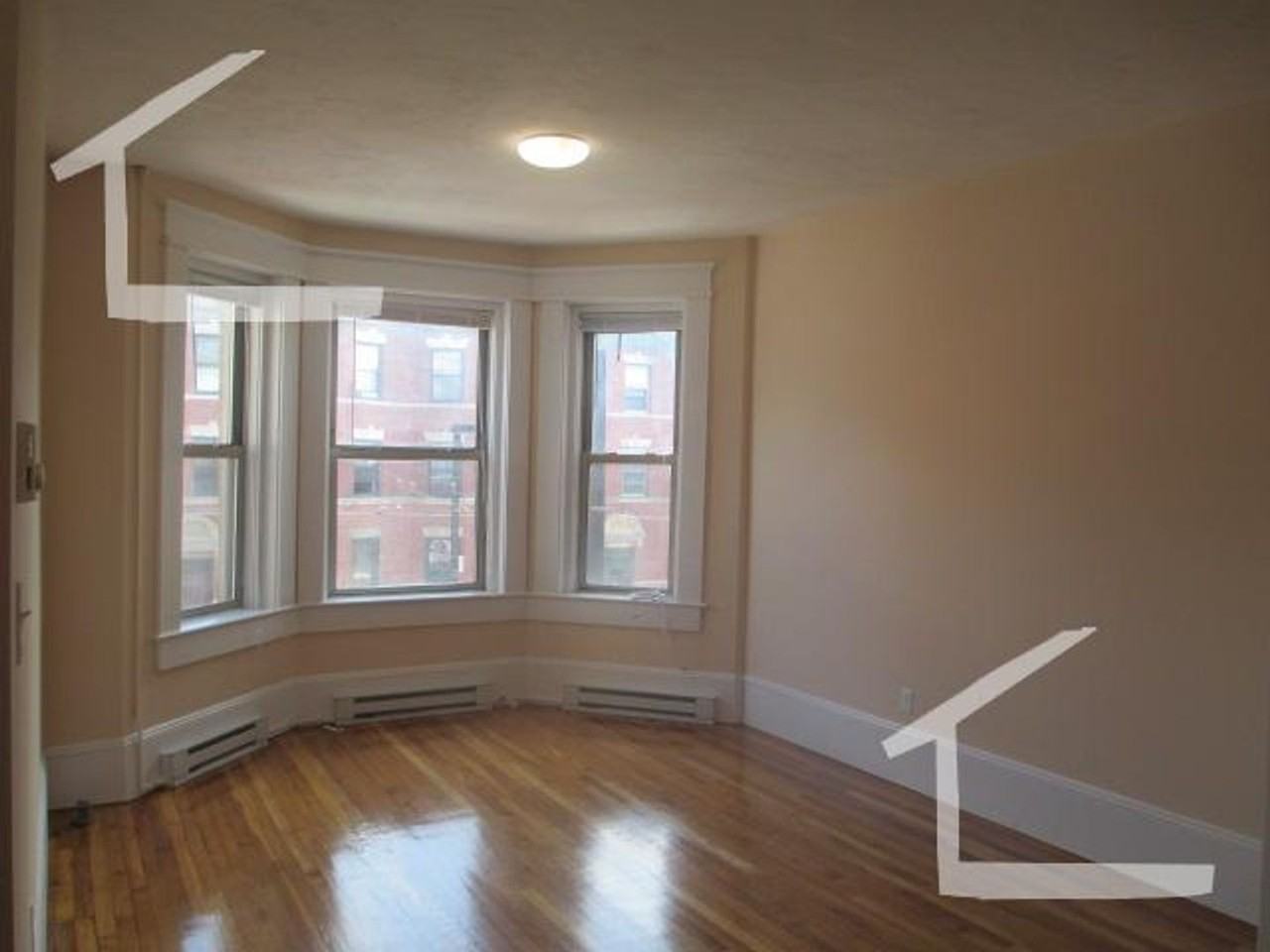 881 Huntington Ave - Photo 3 of 5