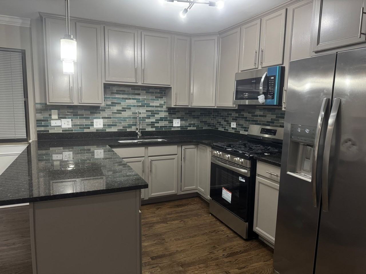 7254 S Bennett Ave - Photo 6 of 25