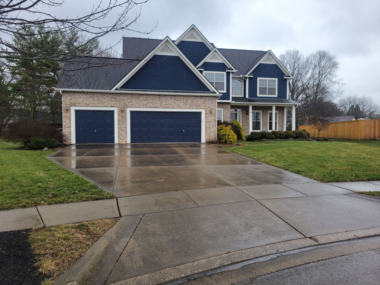 8162 Chateau Ln - Photo 3 of 37