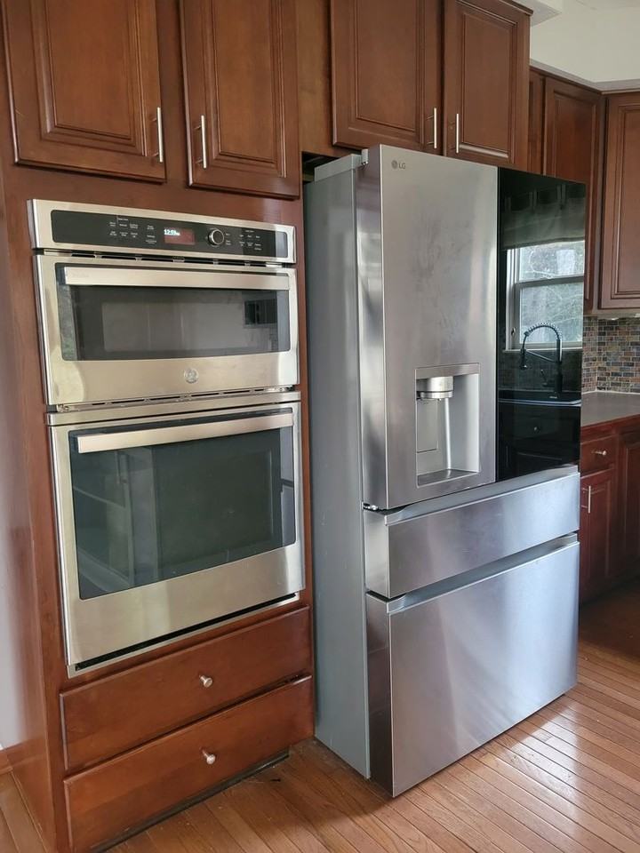 8162 Chateau Ln - Photo 4 of 37