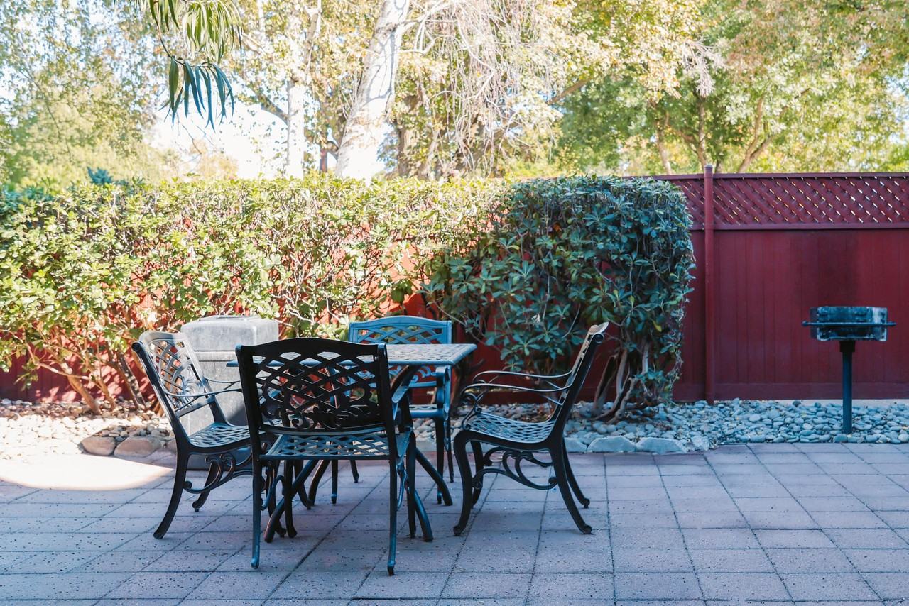 I Street Apartments - Photo 6 of 13