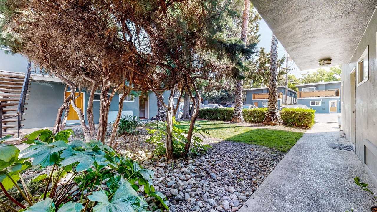 University Square Apartments - Photo 2 of 16