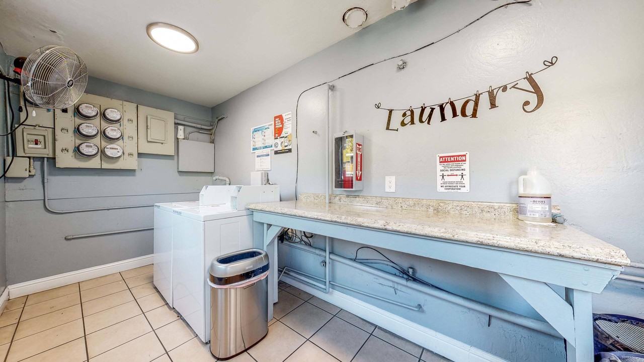 University Square Apartments - Photo 4 of 16