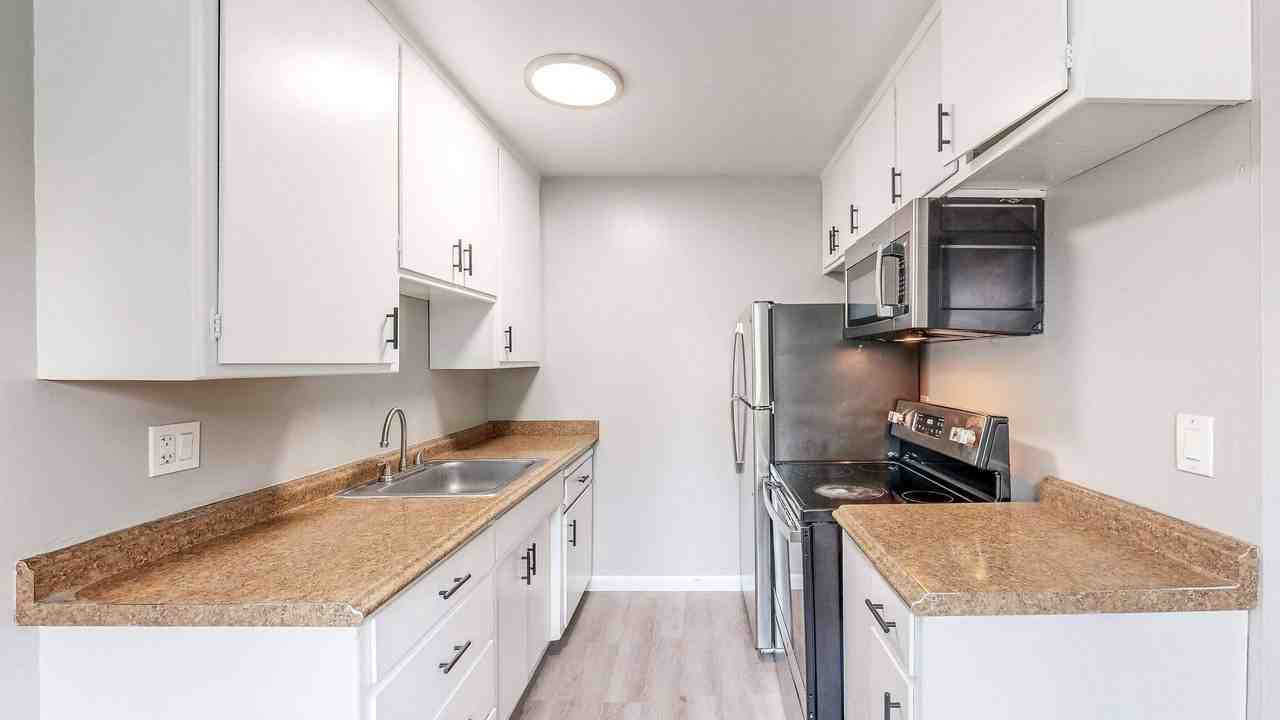 Pennsylvania Place - Photo 4 of 16