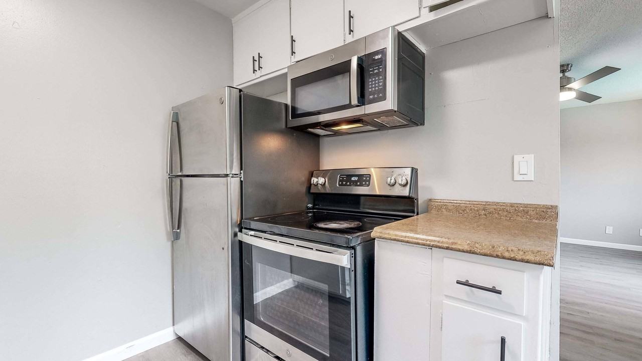 Pennsylvania Place - Photo 5 of 16