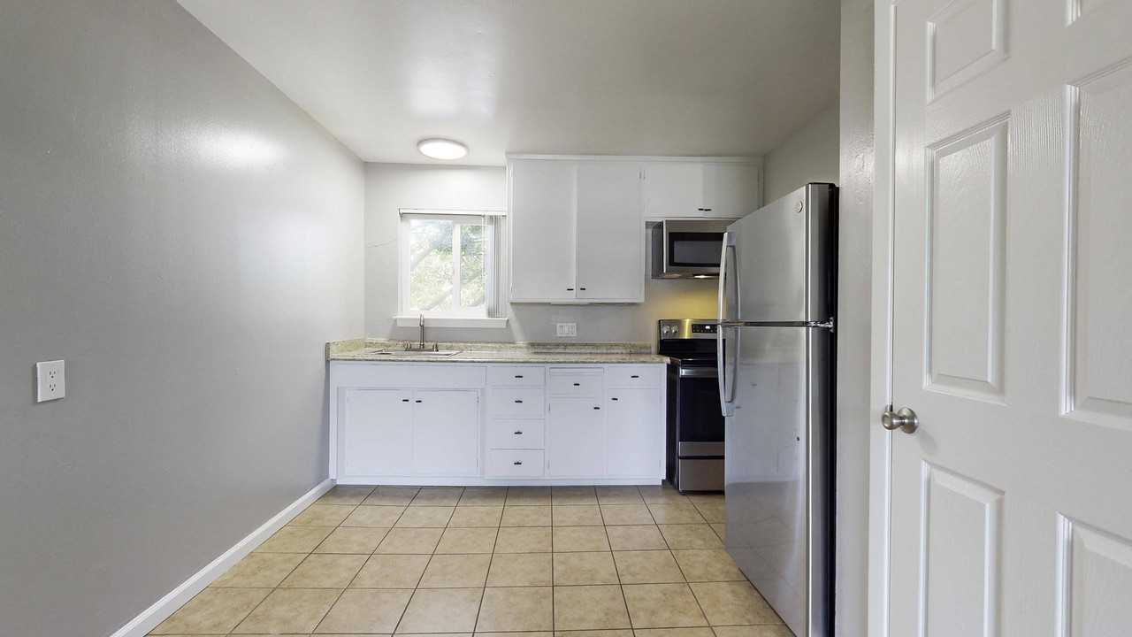 Pennsylvania Place - Photo 6 of 16