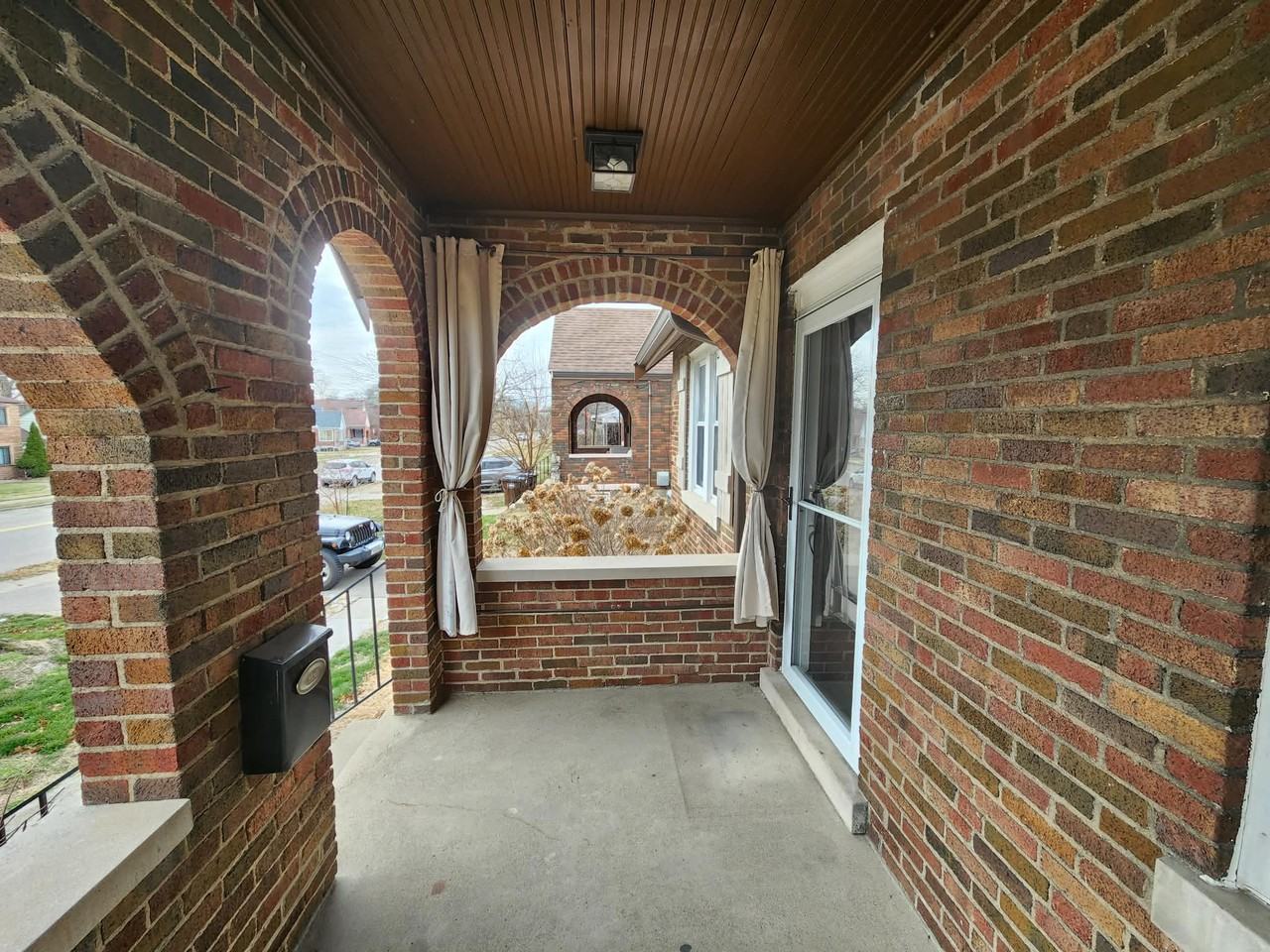 5168 Sidney Rd - Photo 2 of 31