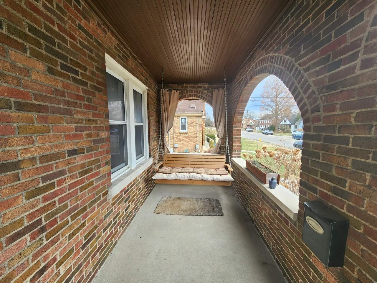 5168 Sidney Rd - Photo 3 of 31