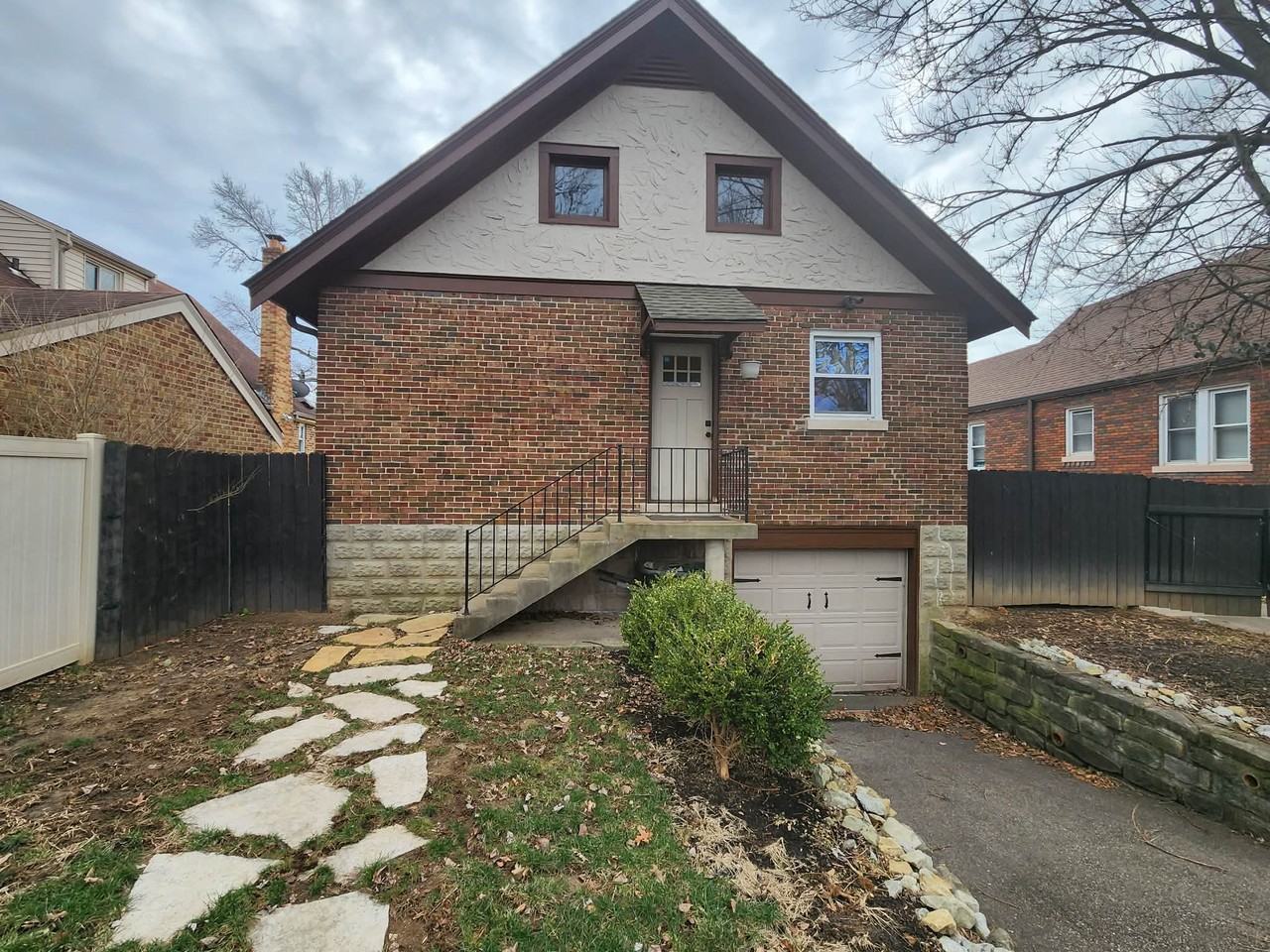 5168 Sidney Rd - Photo 7 of 31