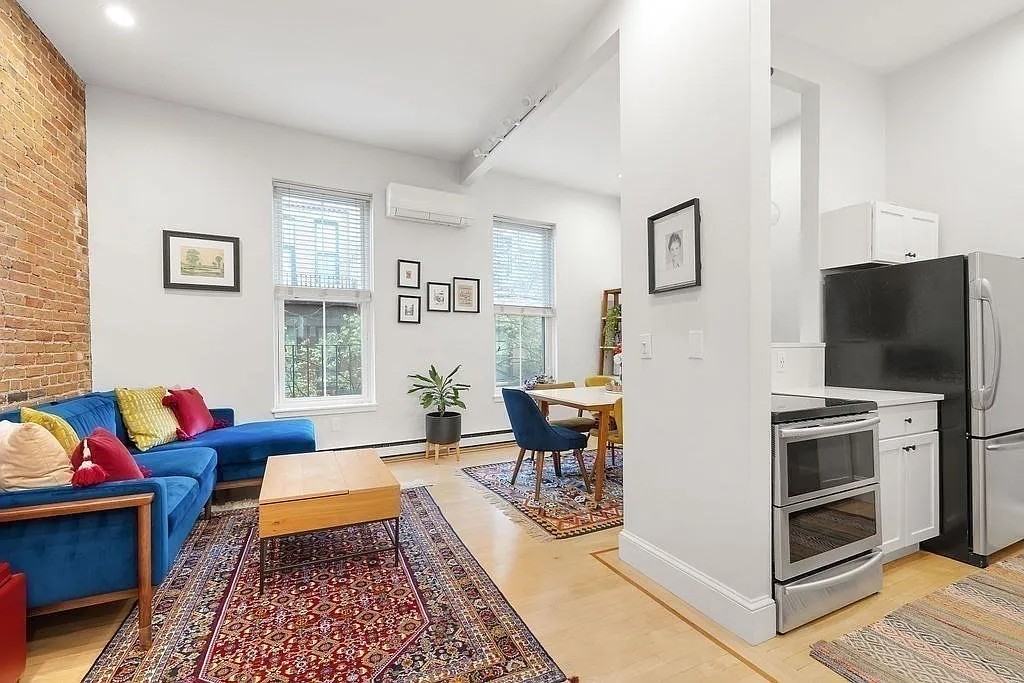 193 W Canton St - Photo 3 of 16