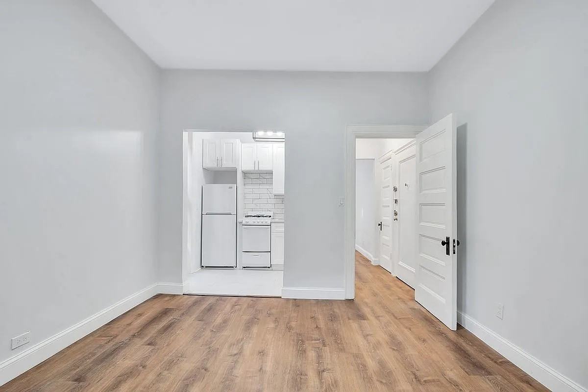 17 W 106th St #4C - Photo 3 of 6