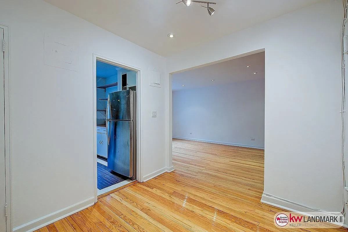 3301 92nd St #3E - Photo 6 of 8