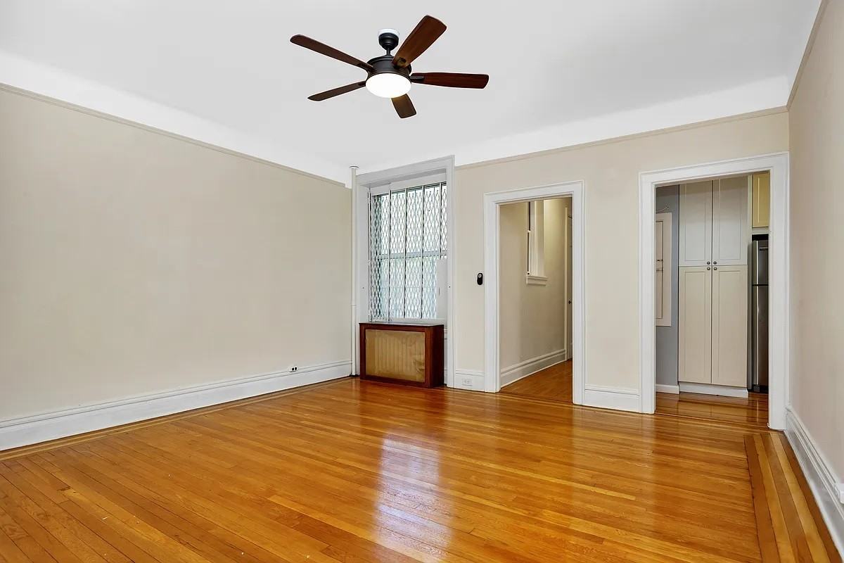 3527 80th St #33 - Photo 6 of 7