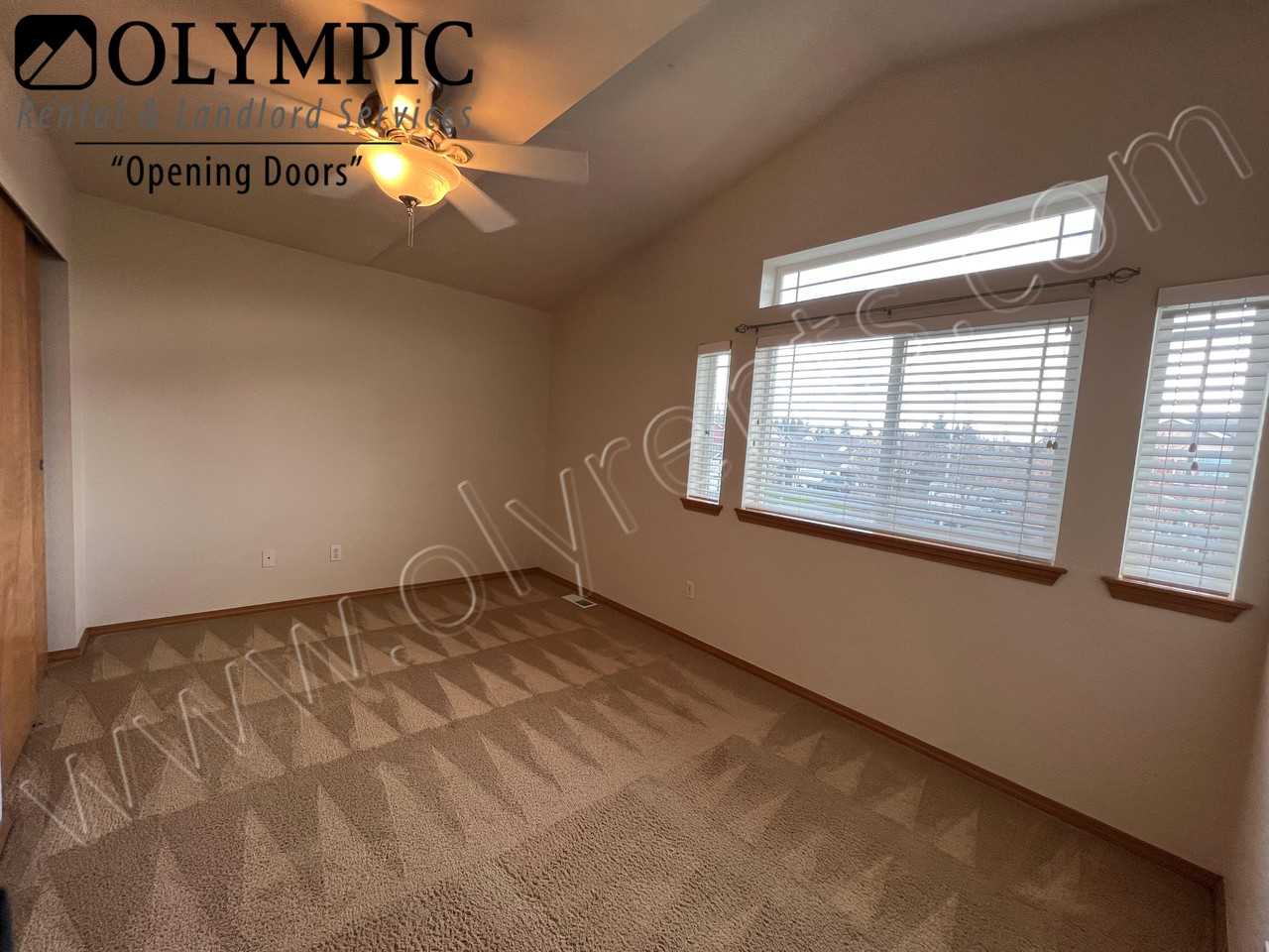 4211 Stonegate St Se - Photo 2 of 15