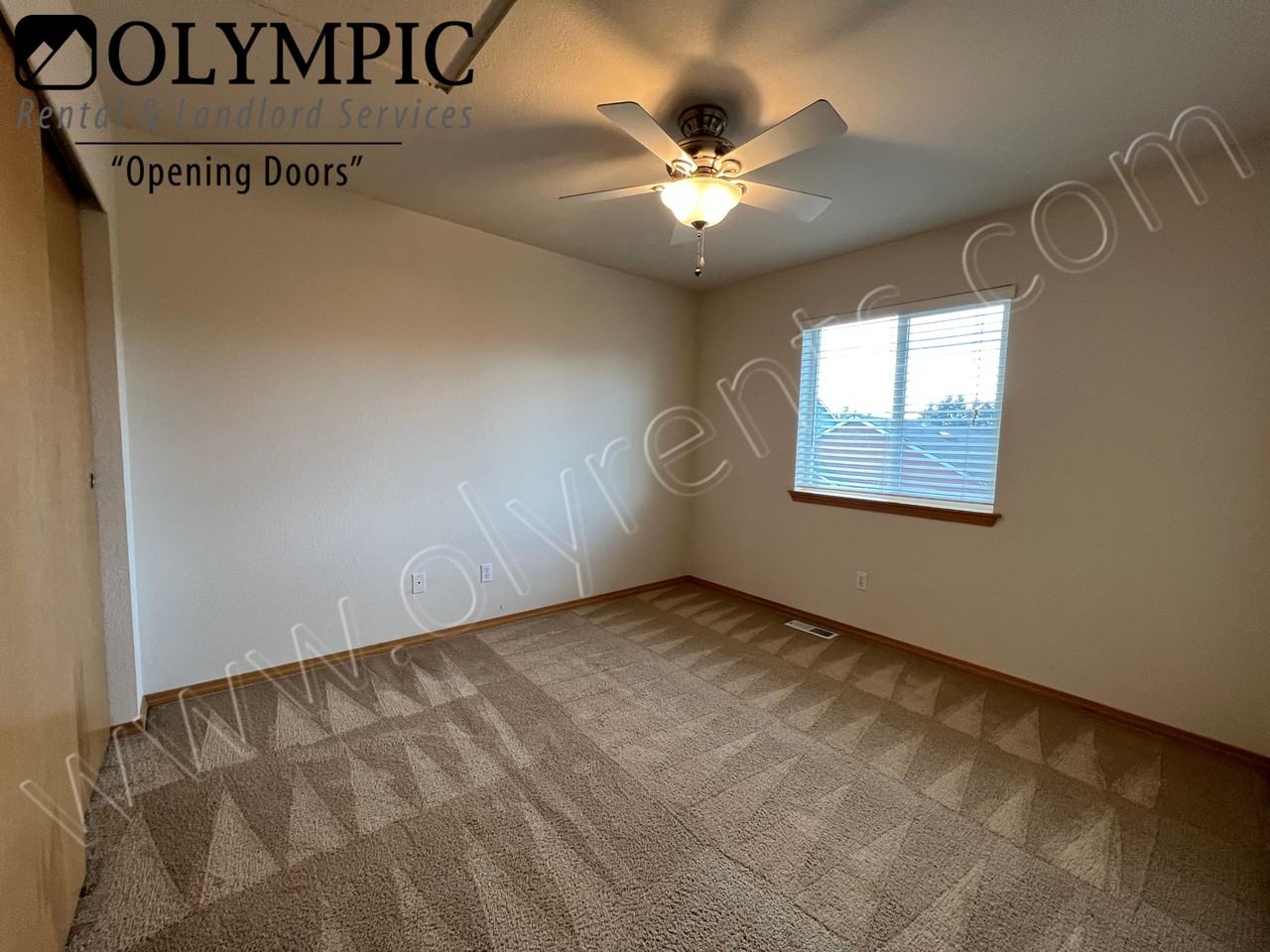 4211 Stonegate St Se - Photo 6 of 15