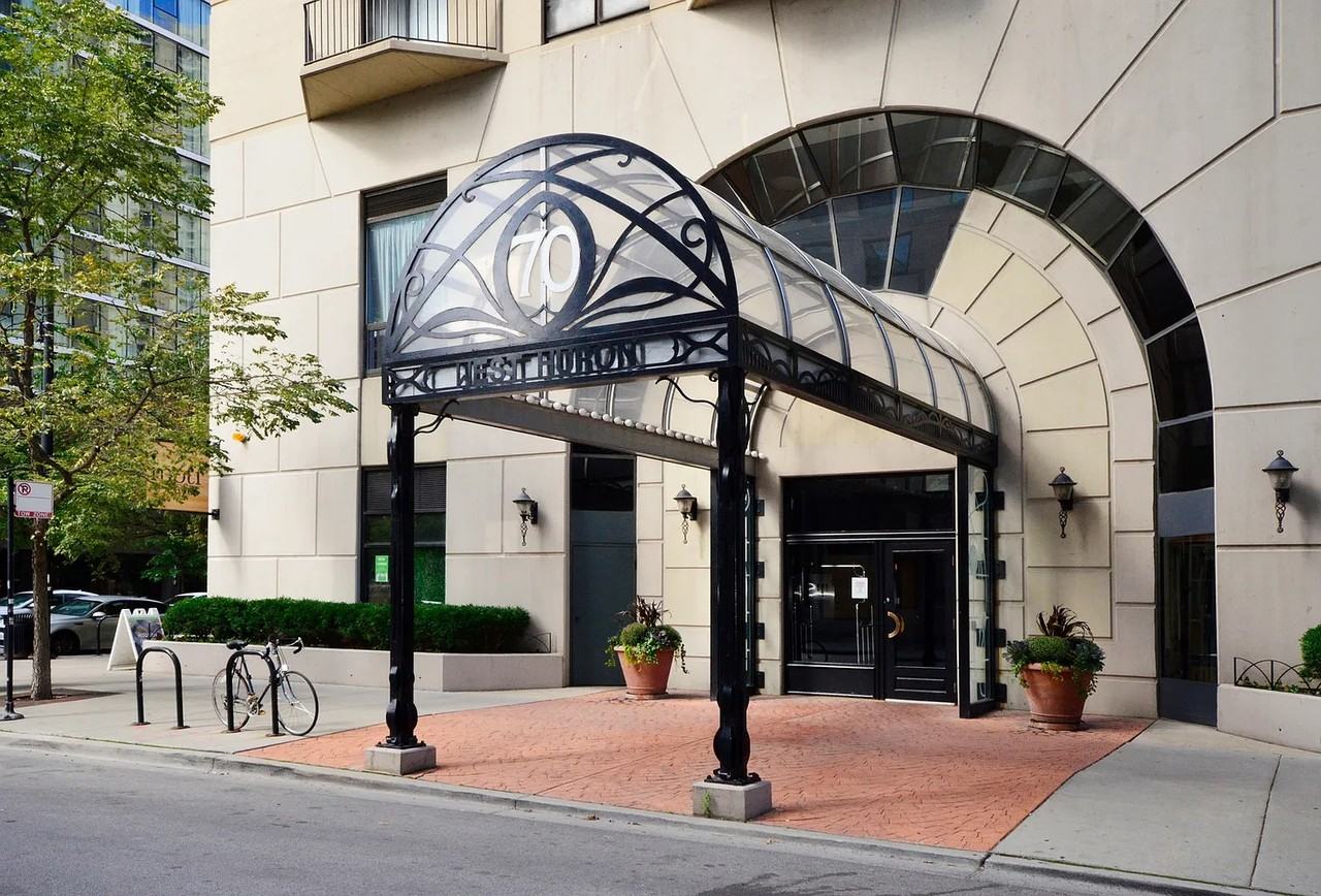 70 W Huron St #308 - Photo 2 of 24