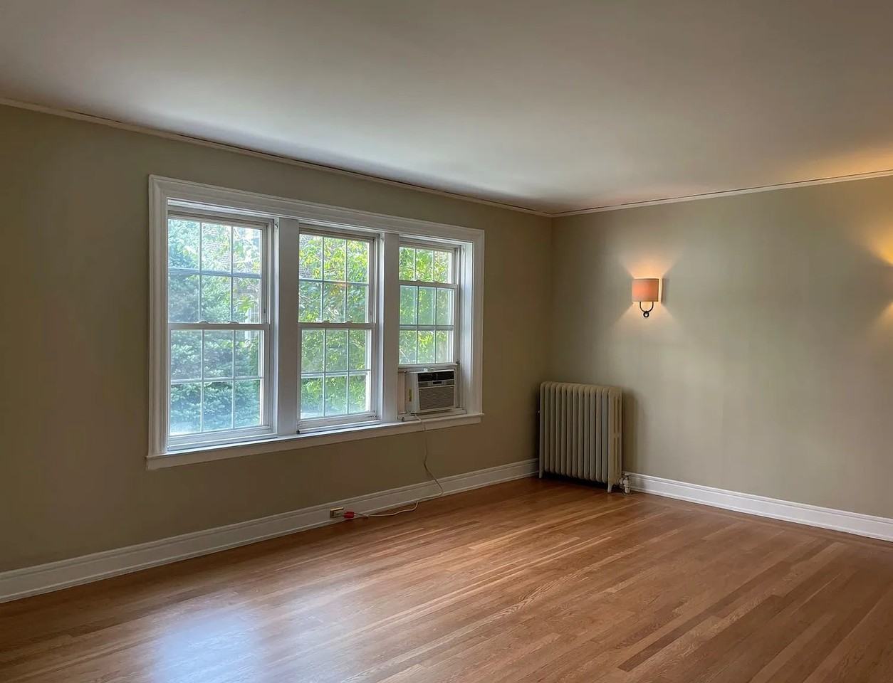 85 N Broadway #1 - Photo 2 of 10