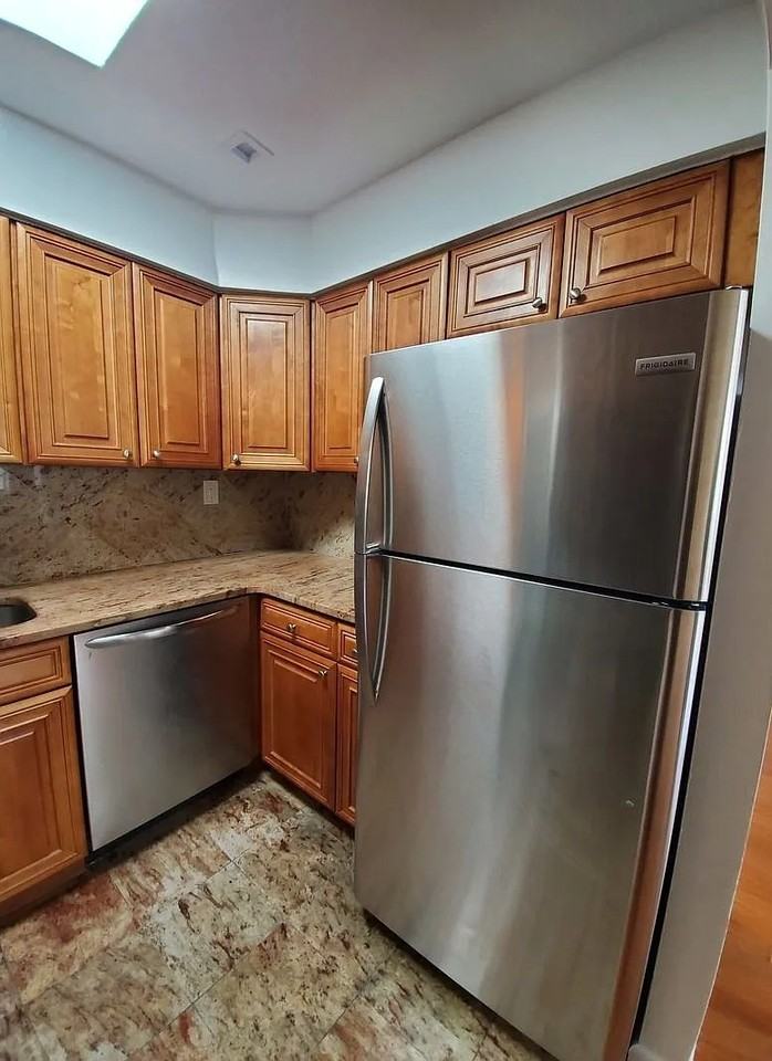 11940 Metropolitan Ave #E3 - Photo 5 of 14