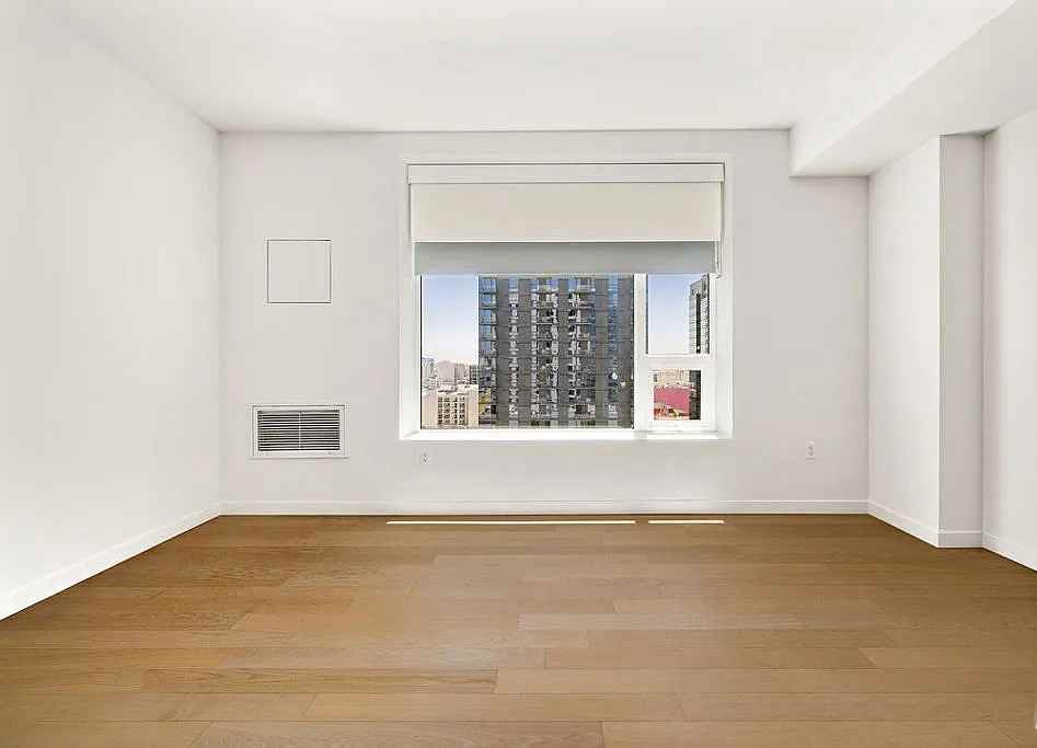 1050 S Grand Ave #1405 - Photo 3 of 11