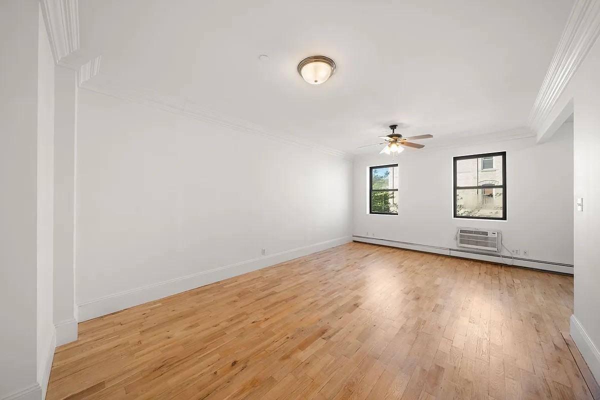 36 Russell St #20 - Photo 2 of 6