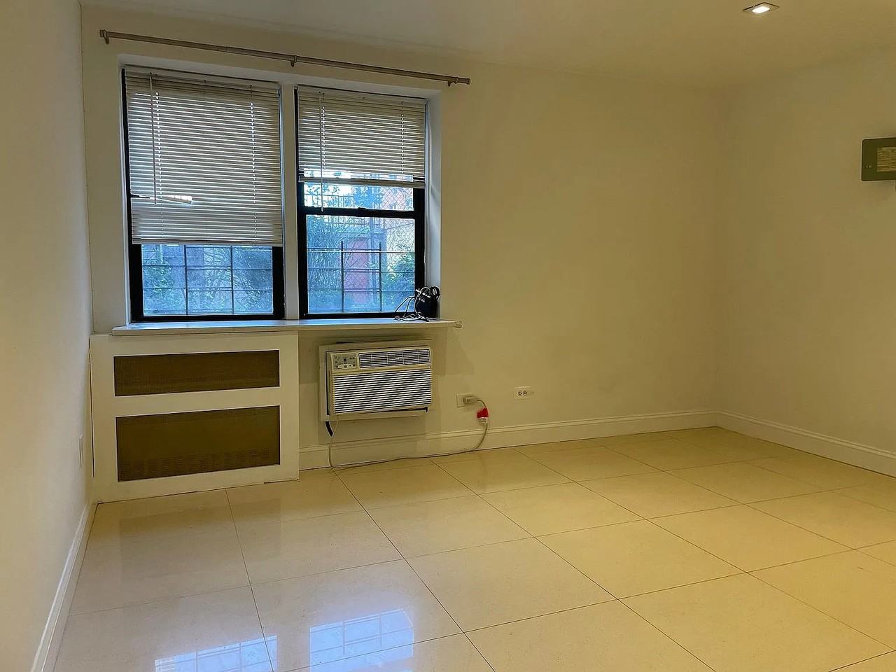 6550 Wetherole St #1T - Photo 4 of 13