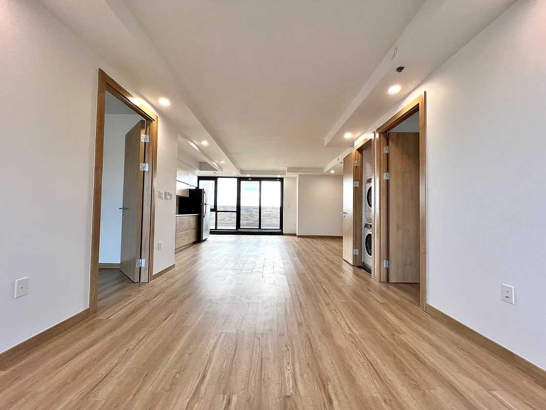 13111 Fowler Ave #8 - Photo 4 of 11