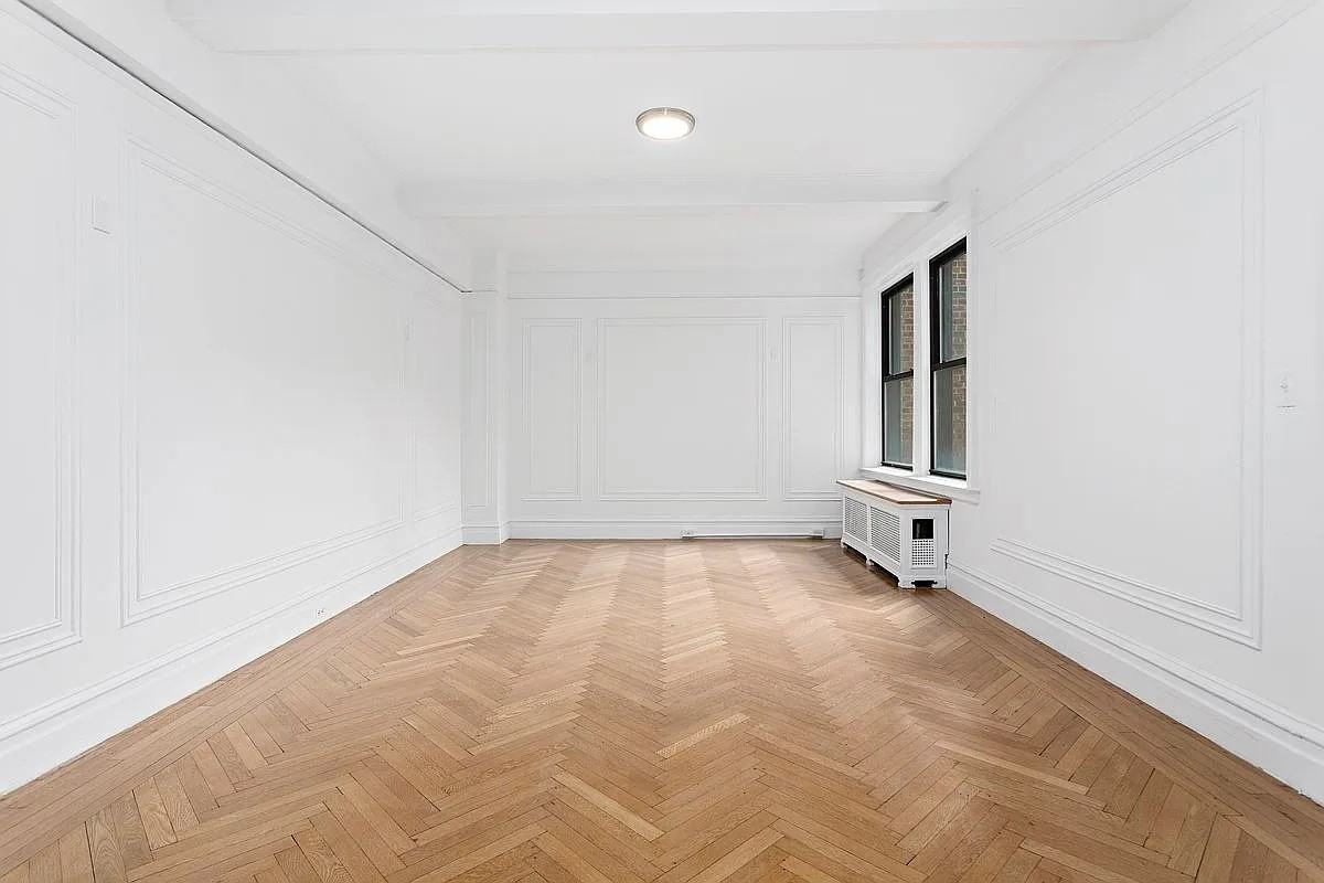 340 Riverside Dr #6B - Photo 3 of 5