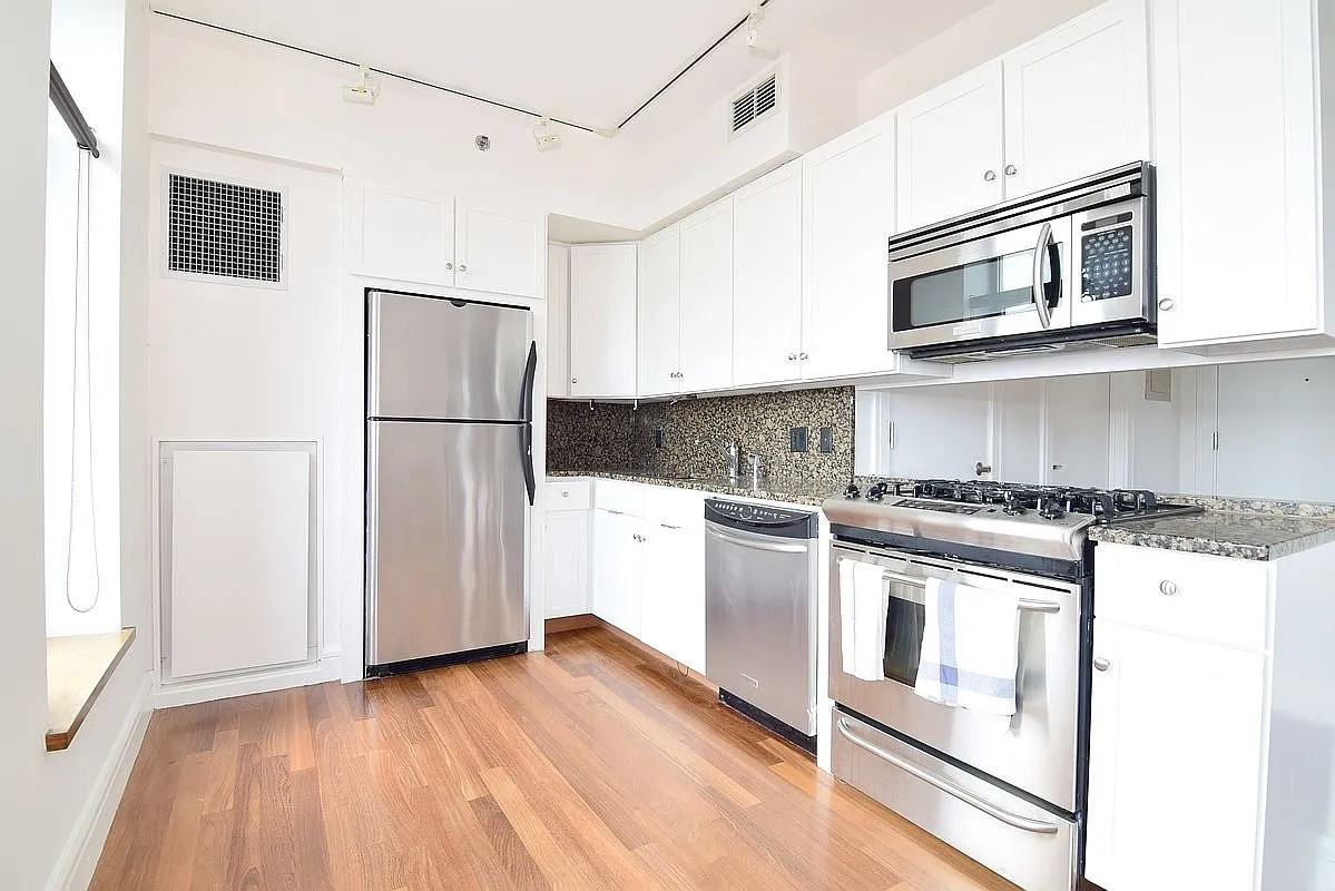 346 Coney Island Ave #904 - Photo 3 of 6