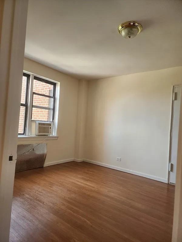 620 W 239th St #5D - Photo 5 of 9