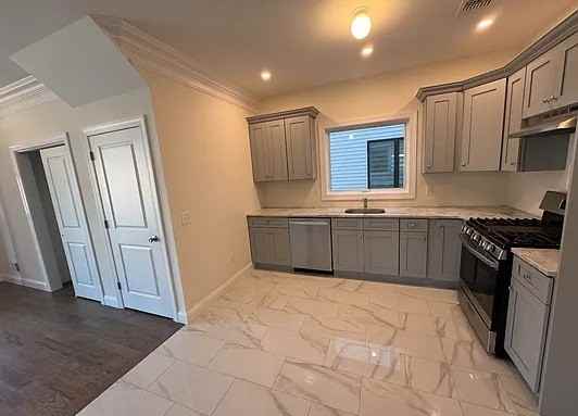 123 Mason Blvd #1 - Photo 4 of 10