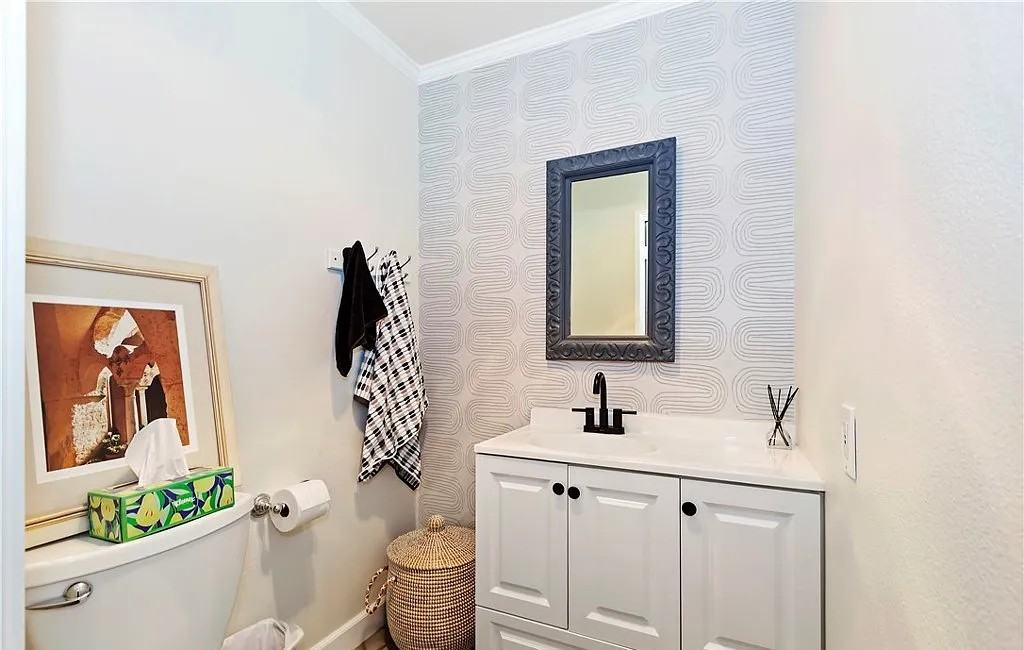 5226 Marina Pacifica Dr N - Photo 7 of 9