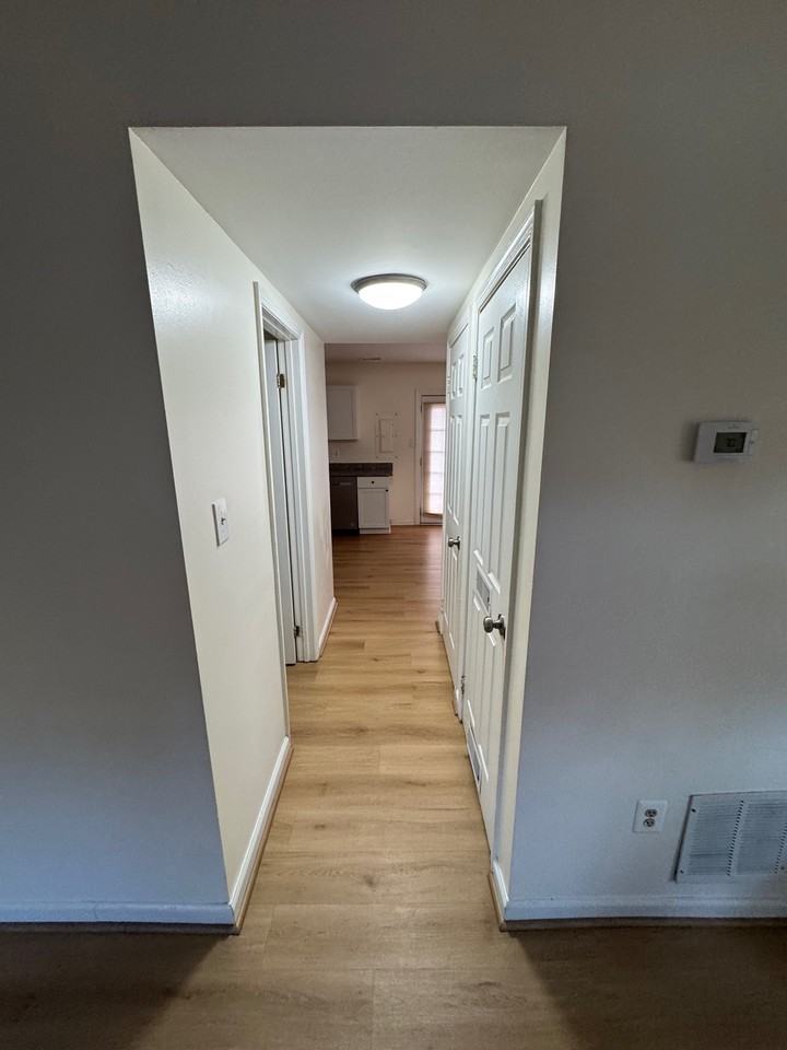 8619 Ashby Ct - Photo 4 of 13