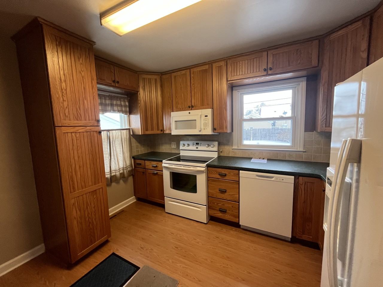 1308 Princeton Rd - Photo 2 of 15