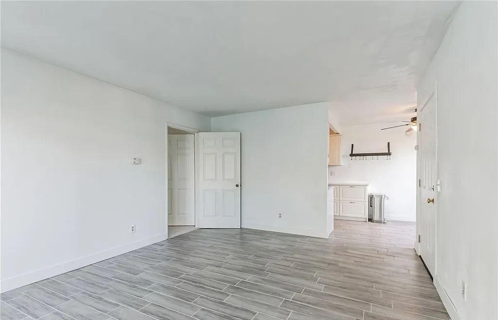 20545 S Vermont Ave #5 - Photo 4 of 9