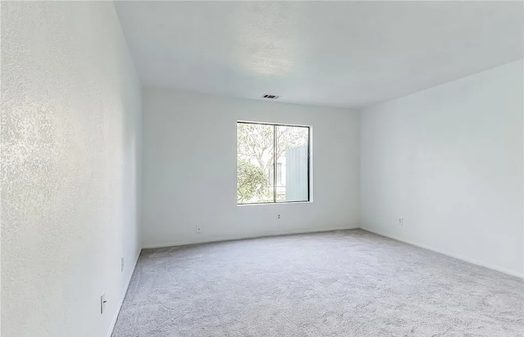 20545 S Vermont Ave #5 - Photo 5 of 9