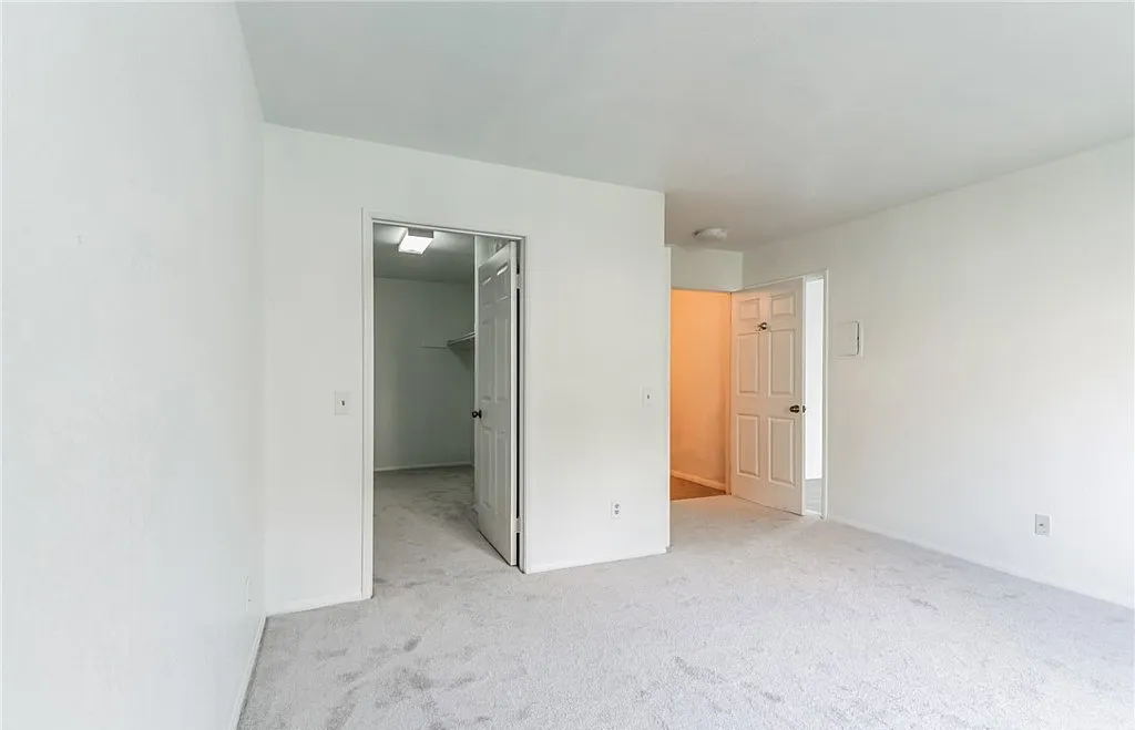 20545 S Vermont Ave #5 - Photo 7 of 9