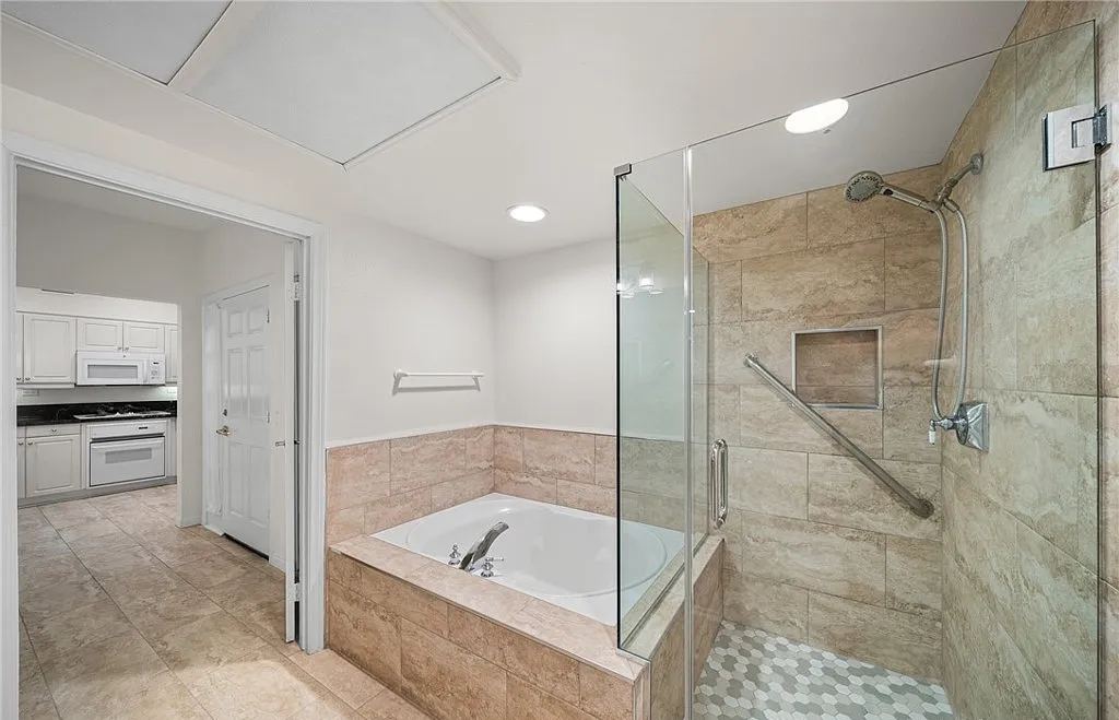 25422 Sea Bluffs Dr #202 - Photo 3 of 10