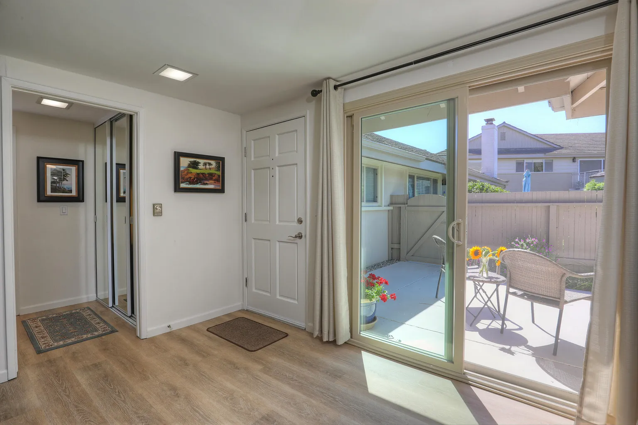 243 Moreton Bay Ln #2 - Photo 2 of 15