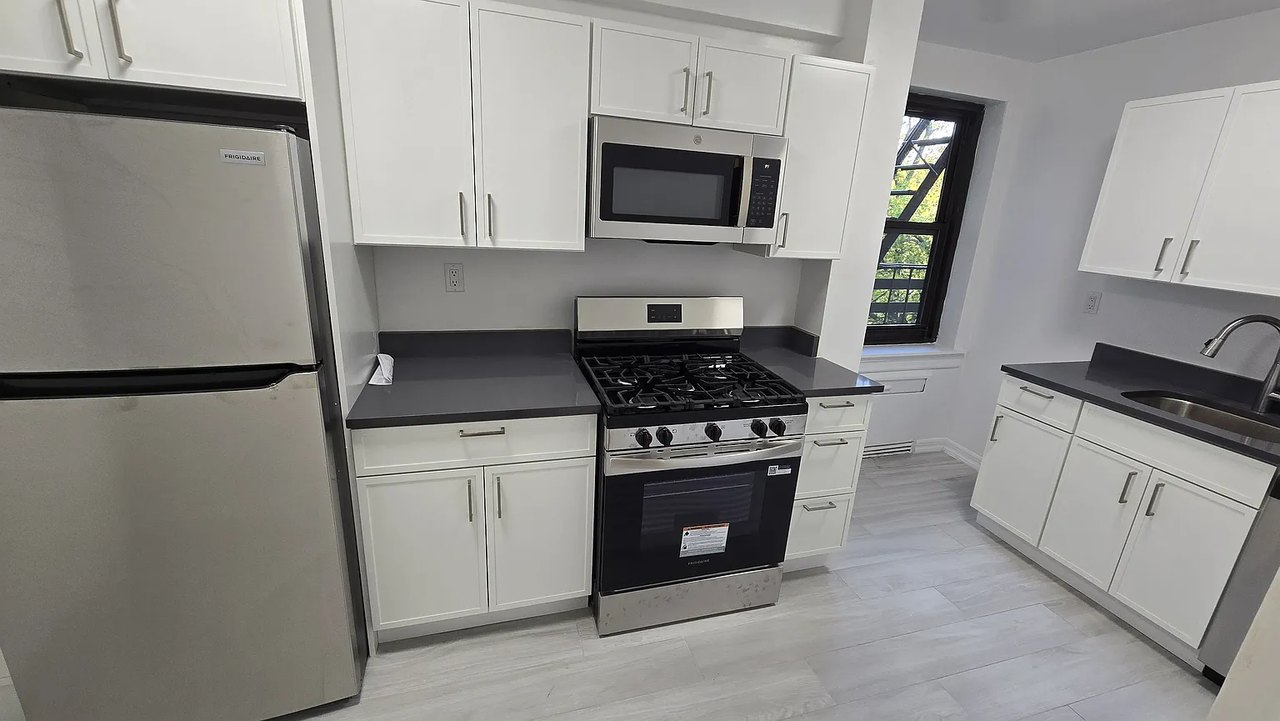 21207 75th Ave #2J - Photo 6 of 6