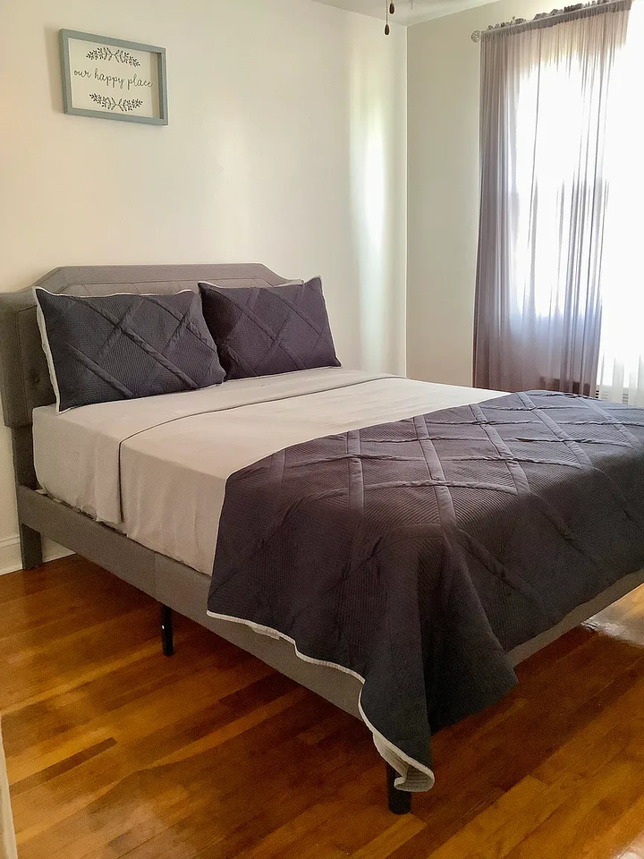 1251 E 91st St #2 - Photo 4 of 11